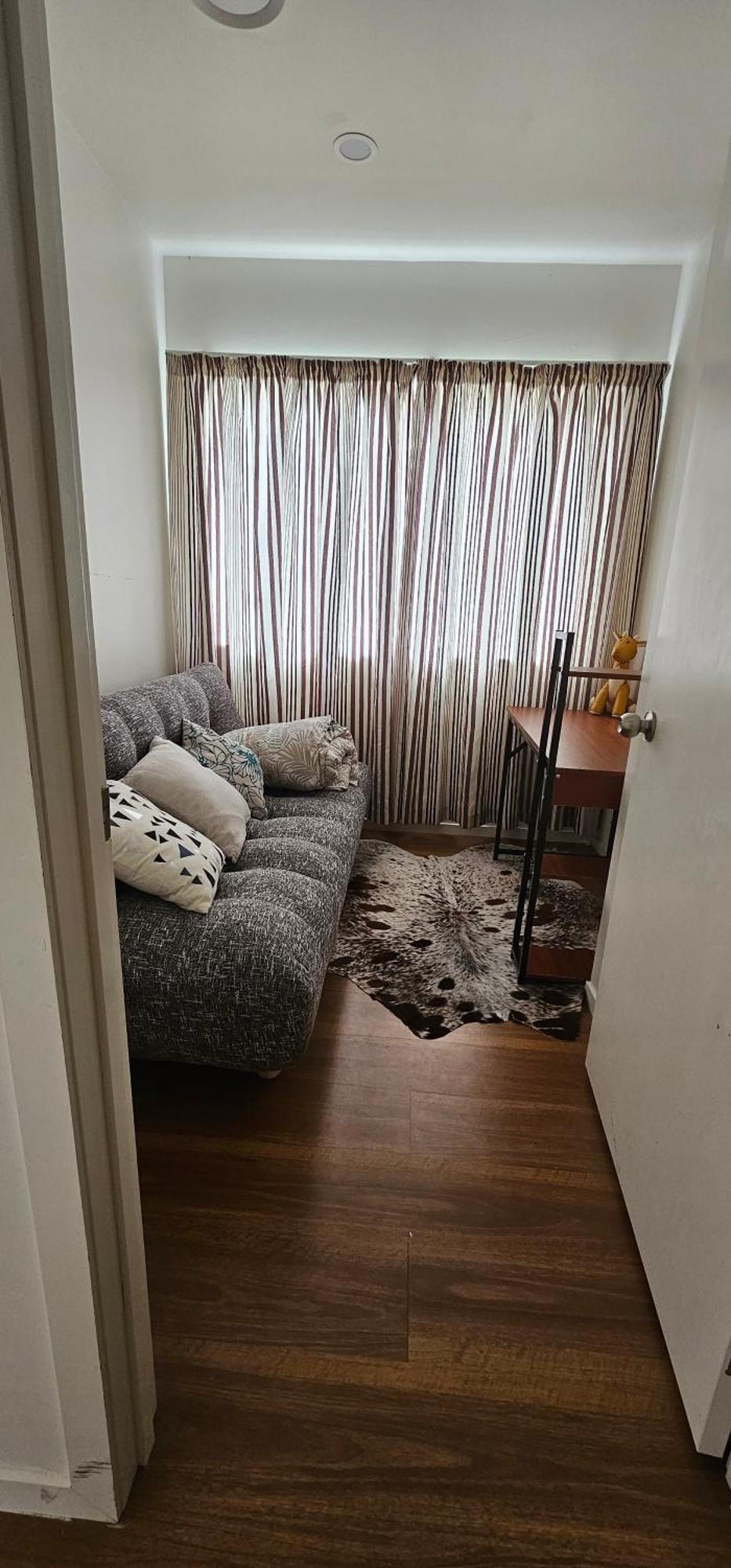 This Fabulous, Single-Level 3 Plus 1 Small Room With Folding Sofa Home Auckland Dış mekan fotoğraf